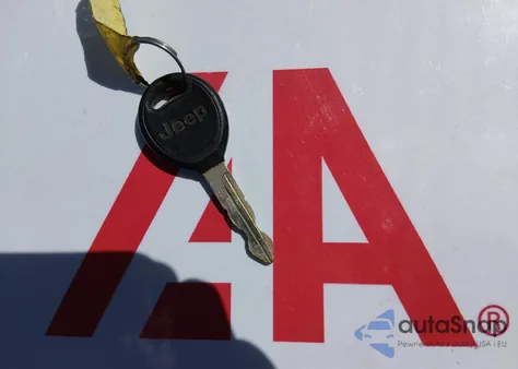 2000 Jeep Cherokee Sport из США, поврежденный, VIN 1J4FF48S5YL205761